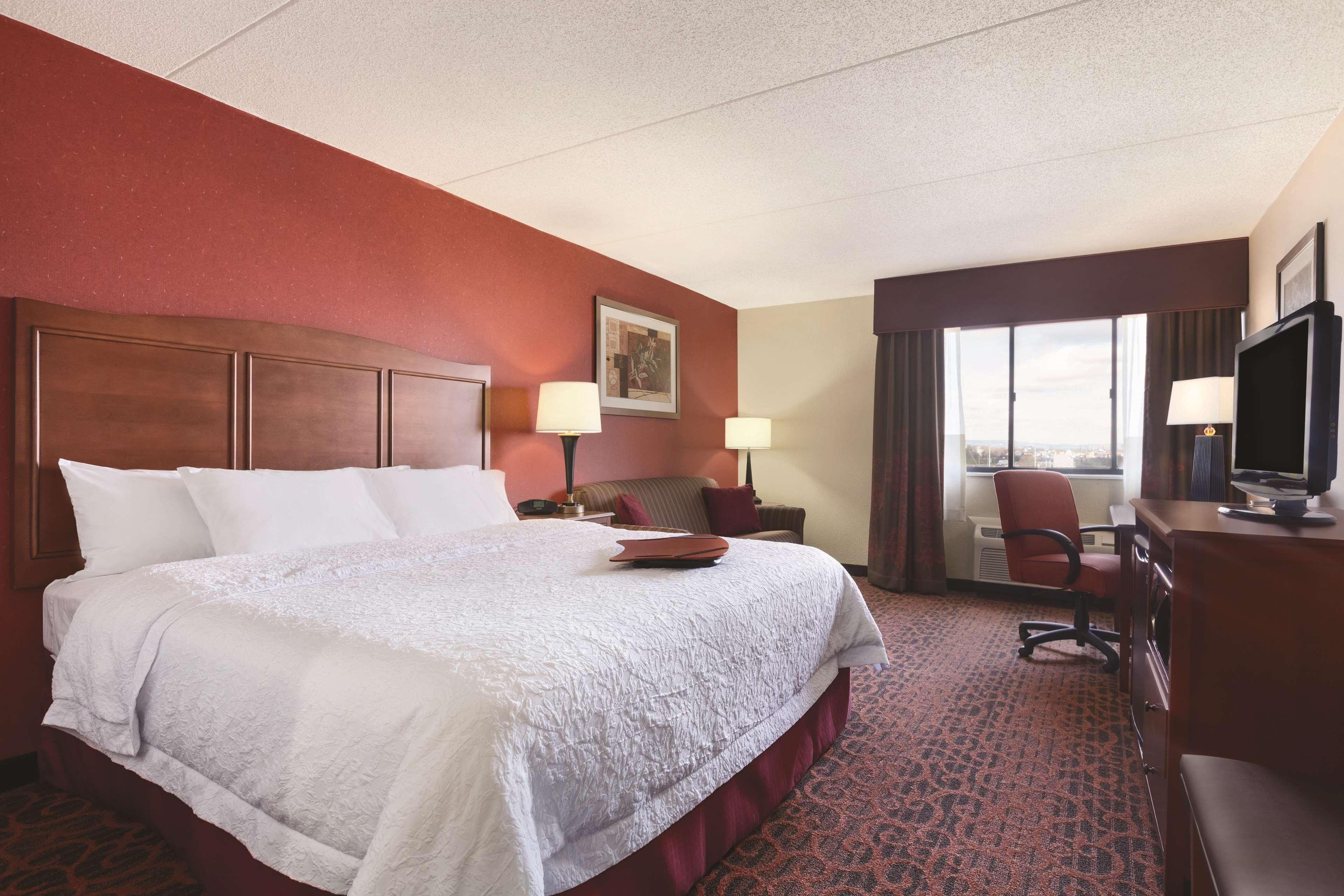 Hampton Inn Фредерік Екстер'єр фото