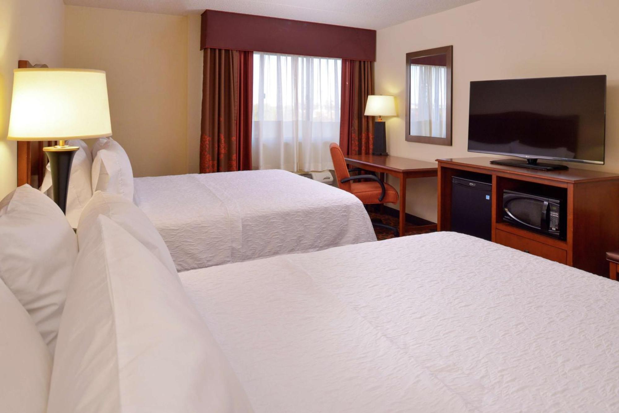 Hampton Inn Фредерік Екстер'єр фото