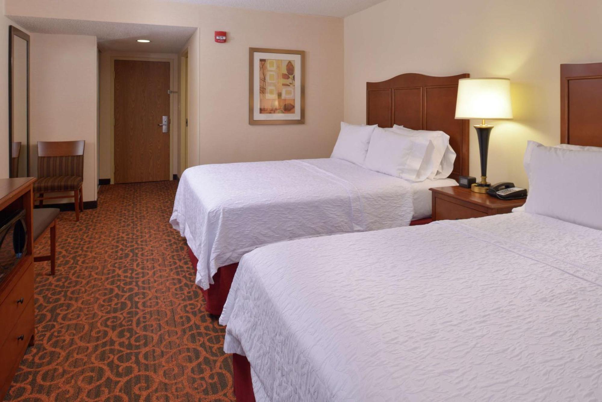 Hampton Inn Фредерік Екстер'єр фото