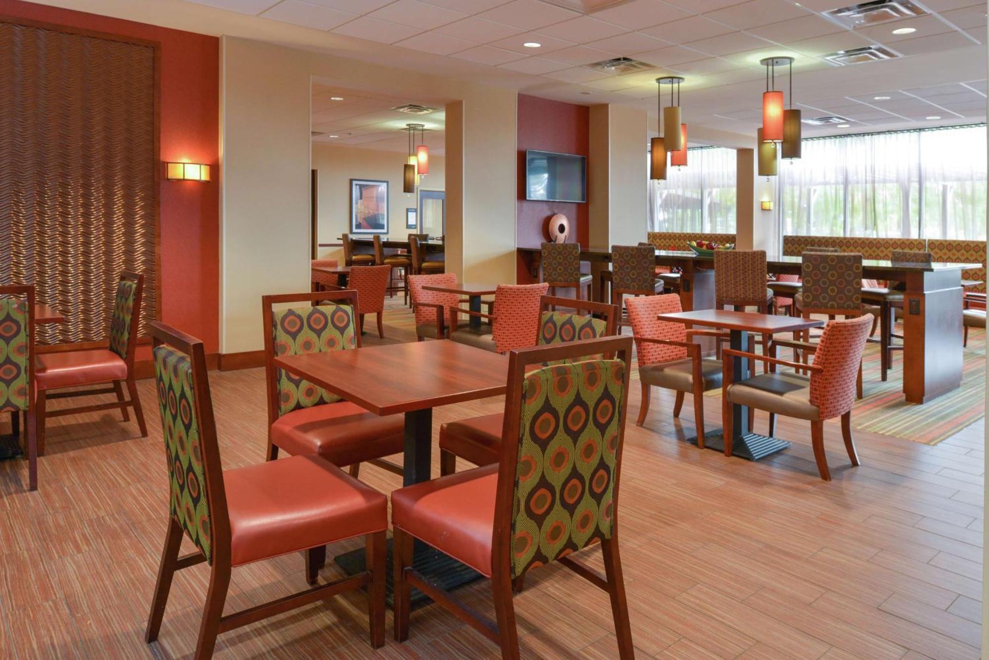 Hampton Inn Фредерік Екстер'єр фото